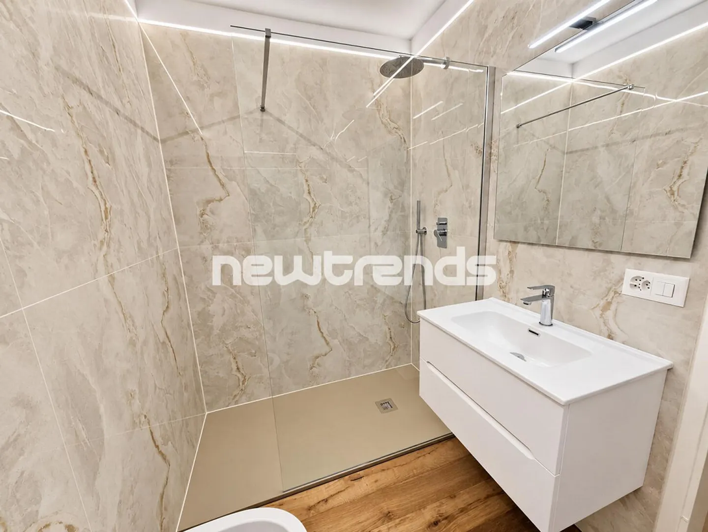 Appartamento ristrutturato con vista aperta - Foto 6 di 14