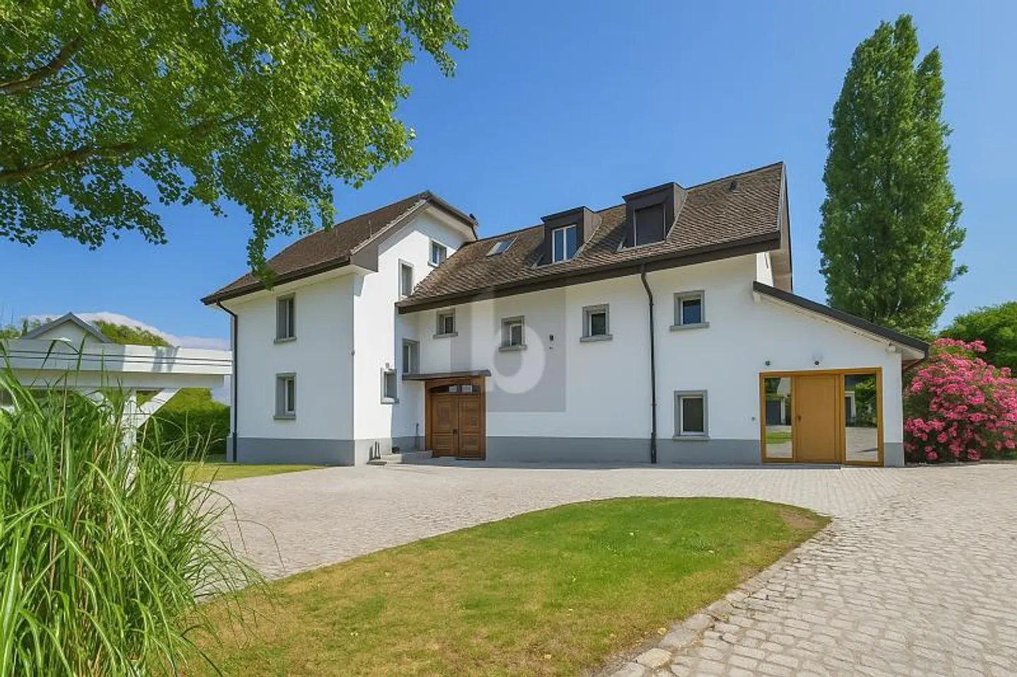 ELEGANZ, RUHE, MÖBLIERT MIT PRIVATEM POOL - Foto 1 von 6