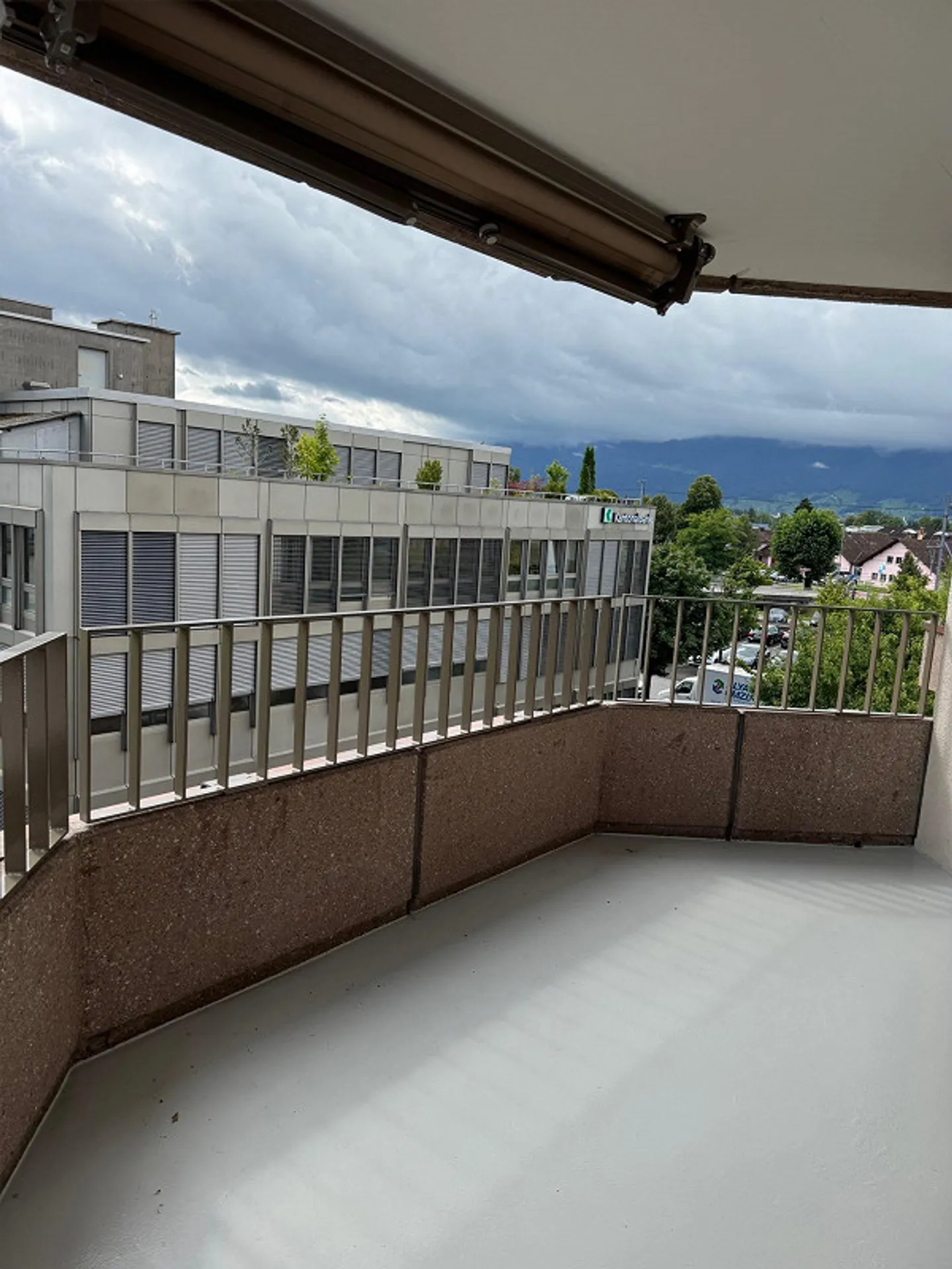 Beautiful and centrally located apartment - Photo 7 of 8