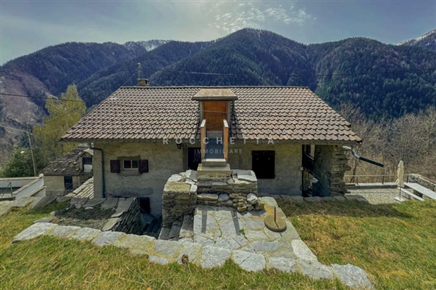 «Mehrfamilienhaus mit großem Grundstück inmitten der Natur» - Foto 13 von 13