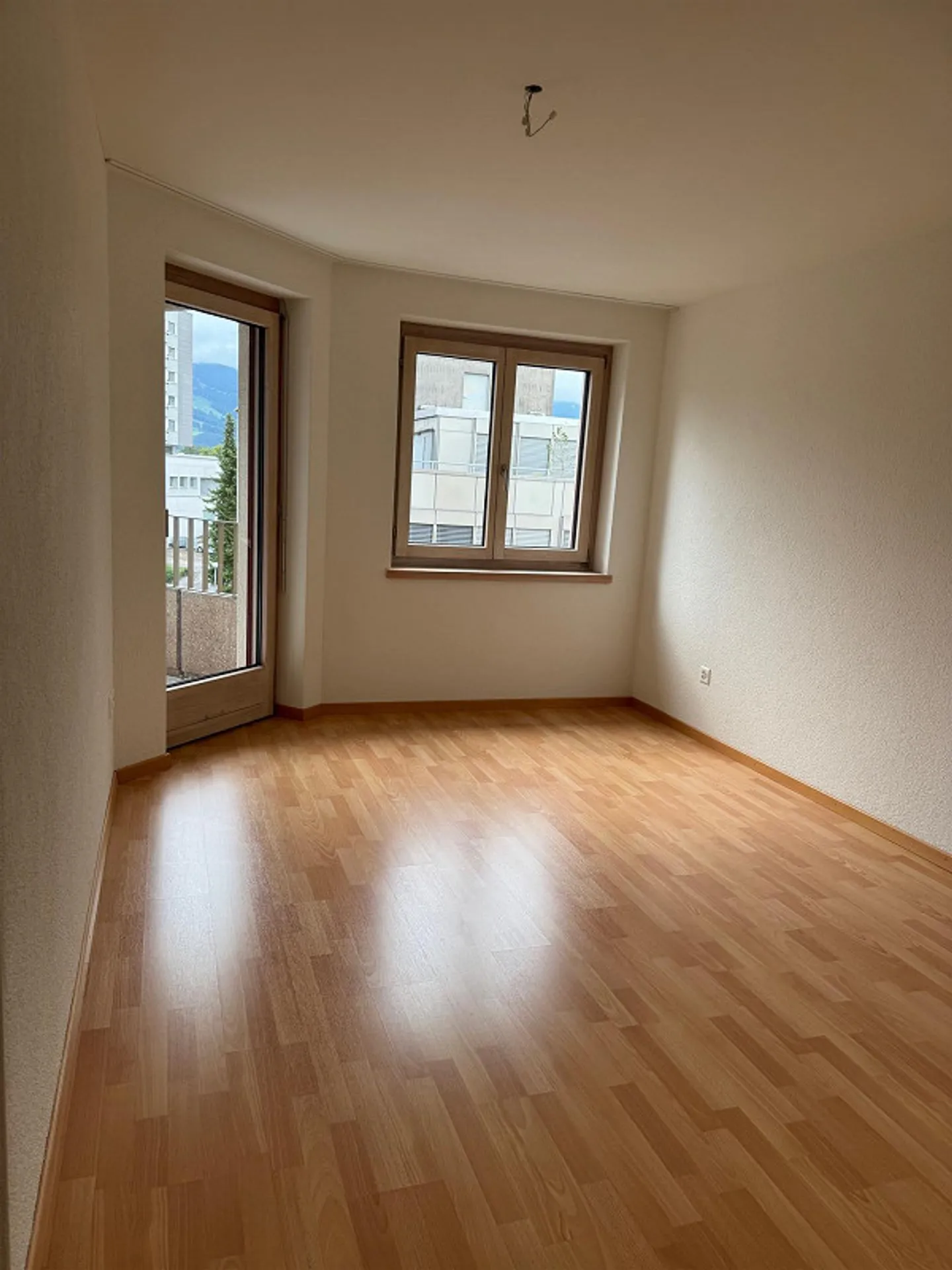 Beautiful and centrally located apartment - Photo 5 of 8