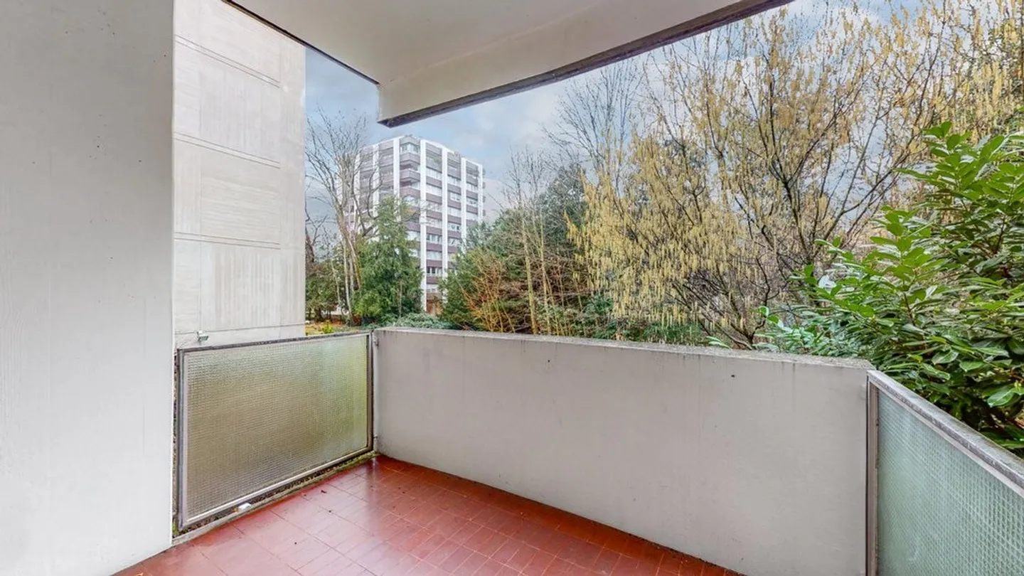 Charming Swiss Chalet Retreat - Photo 9 of 11