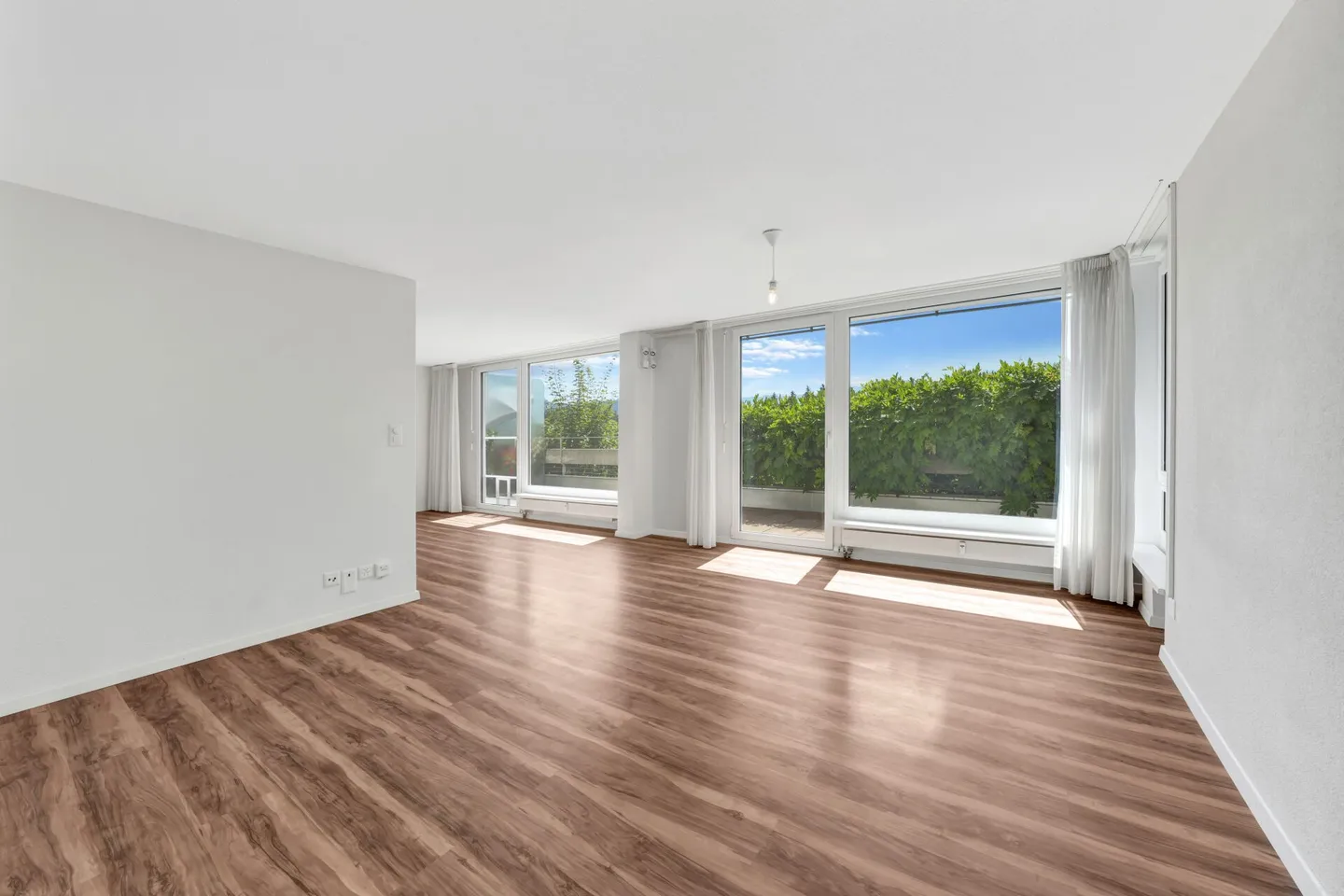 Vivere come in una casa unifamiliare! Immenso appartamento duplex ben curato con panorama sull'Alpstein e piscina - Foto 11 di 67