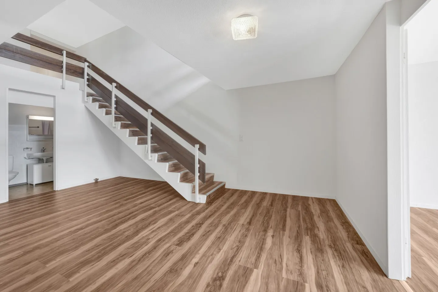 Vivere come in una casa unifamiliare! Immenso appartamento duplex ben curato con panorama sull'Alpstein e piscina - Foto 29 di 67