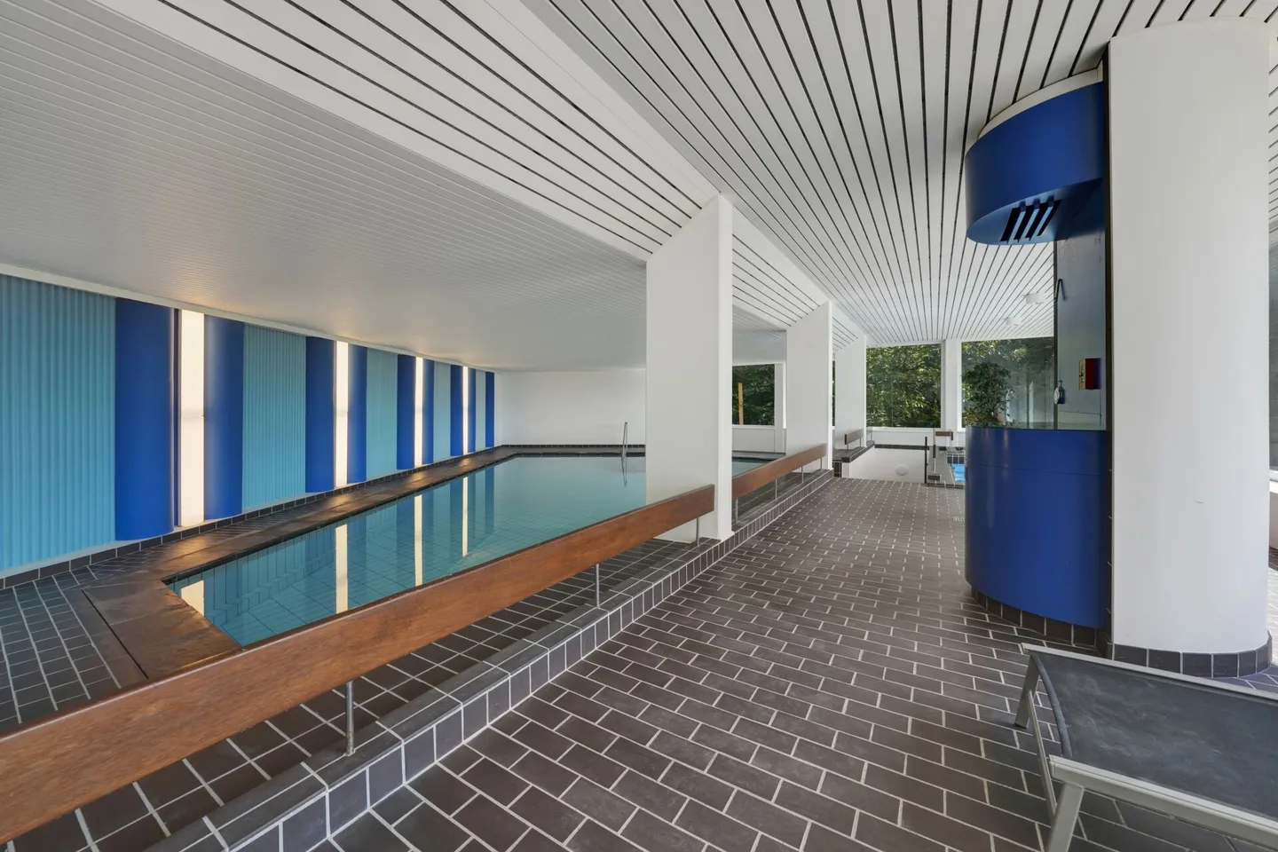 Vivere come in una casa unifamiliare! Immenso appartamento duplex ben curato con panorama sull'Alpstein e piscina - Foto 46 di 67