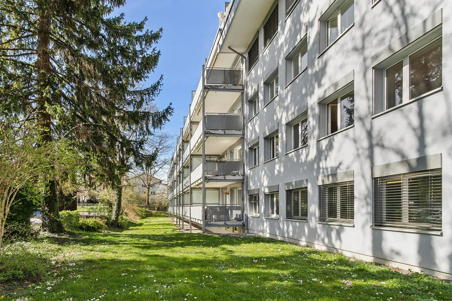 144m2 Gewerbefläche  im EG, in 8048 Zürich, zu vermieten - Foto 1 von 2