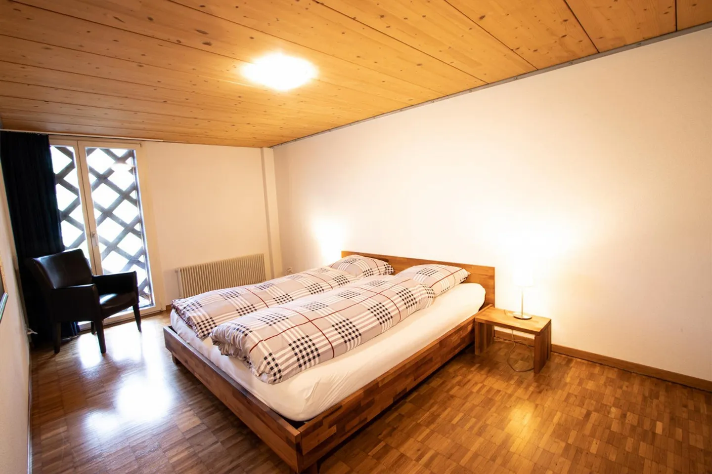 Appartement de 3,5 pièces à louer dans un emplacement central - Photo 2 sur 3