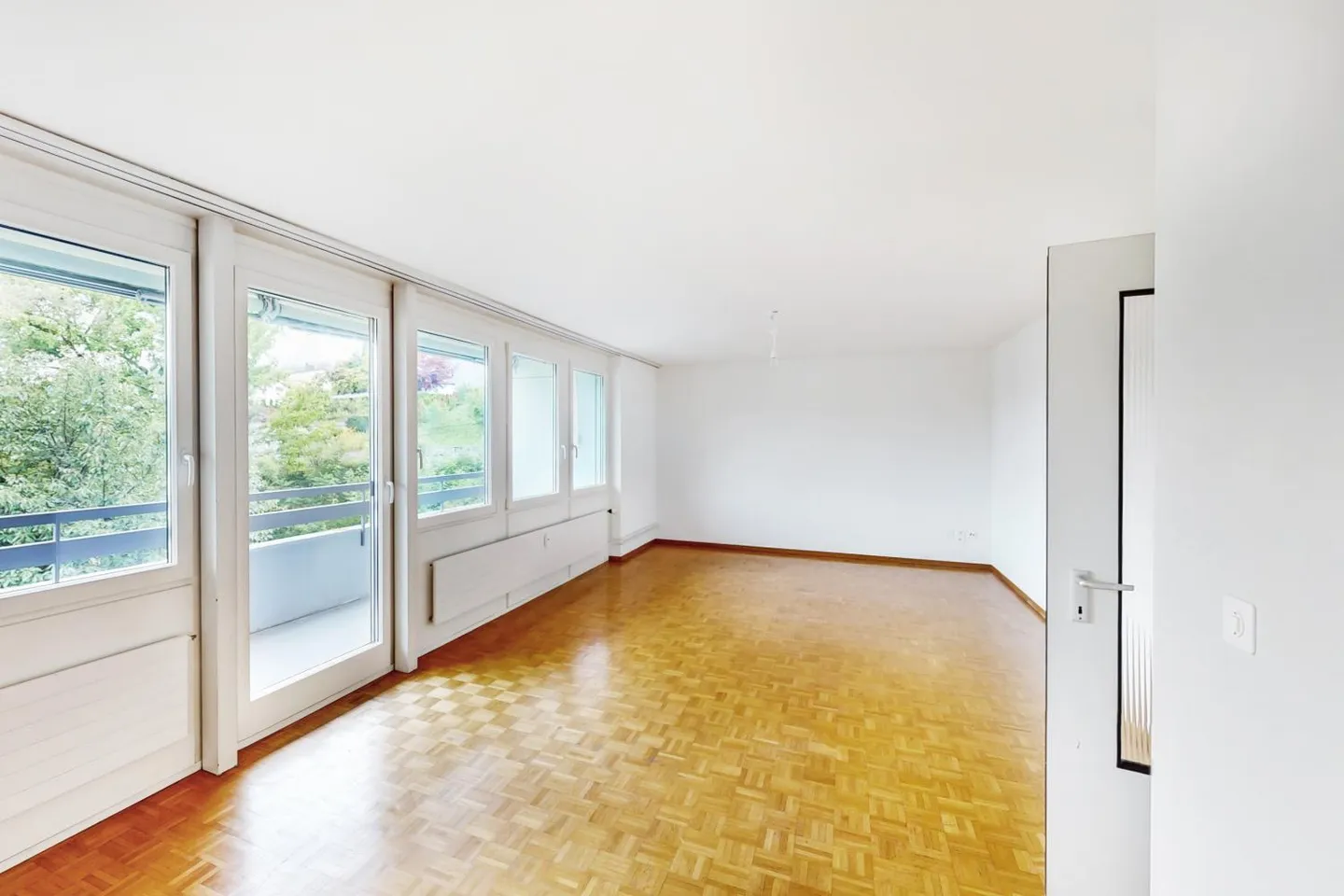 Appartement 2.5 pièces ensoleillé - Photo 4 sur 13