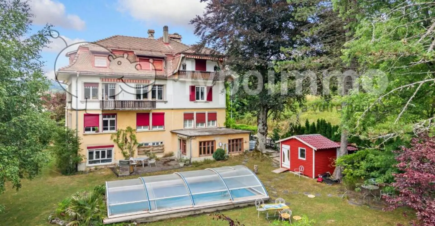 Master house with 4 apartments and swimming pool - Photo 1 of 12