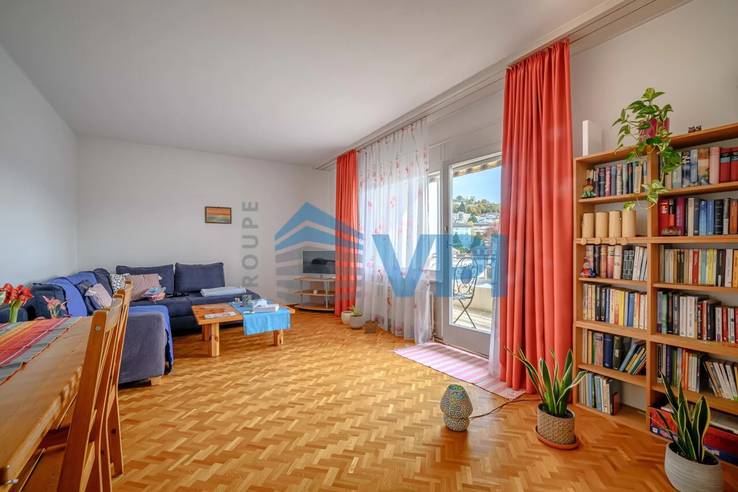 Appartement avec 2,5 pièces et cuisine séparée - Photo 3 sur 8