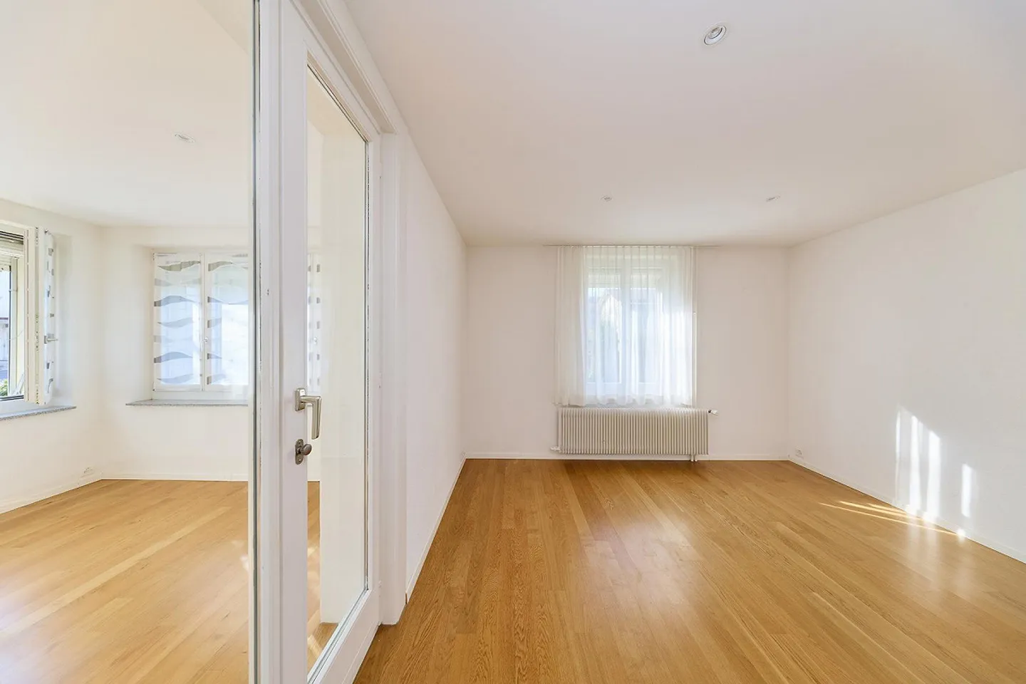 Bella appartamento di 3½ stanze con giardino privato nel cuore di Ostermundigen - Foto 11 di 18