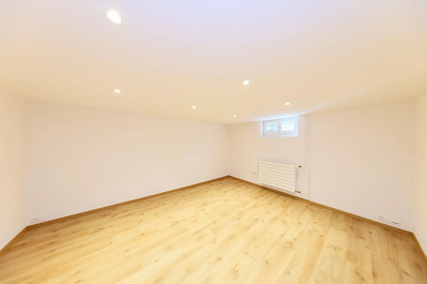 Bella appartamento di 3½ stanze con giardino privato nel cuore di Ostermundigen - Foto 16 di 18