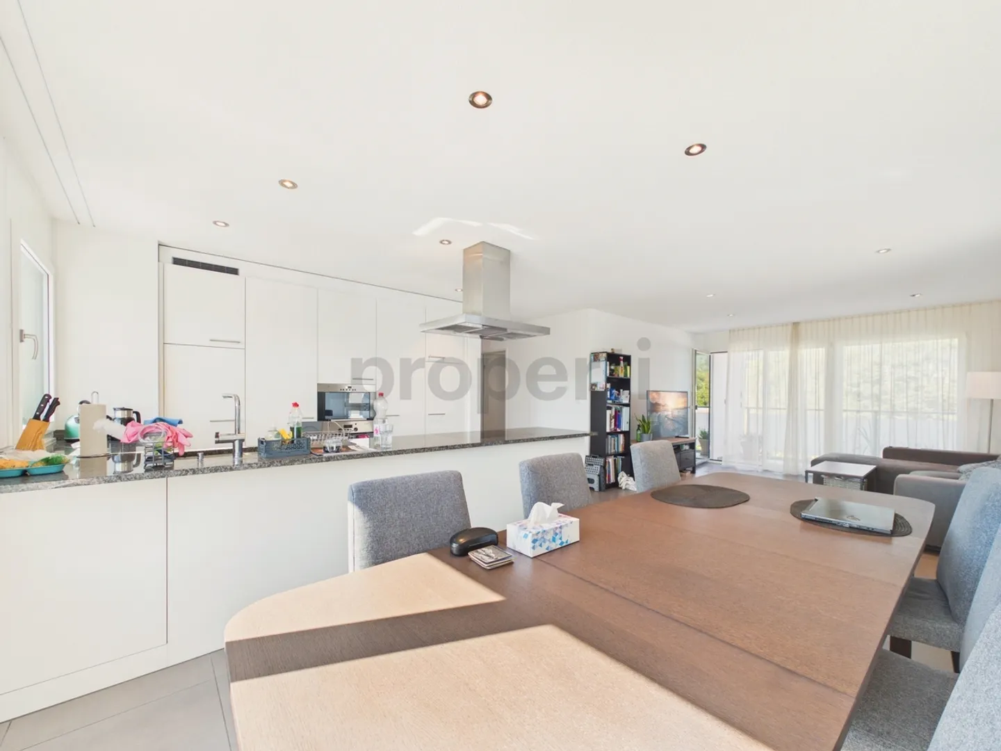 Modern and spacious 3.5-room apartment in Adliswil - Photo 4 of 10