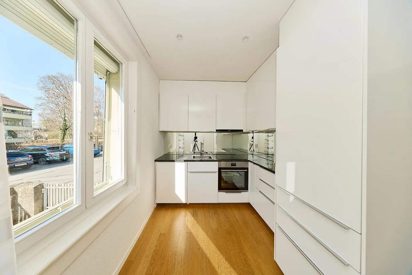 Bella appartamento di 3½ stanze con giardino privato nel cuore di Ostermundigen - Foto 5 di 18