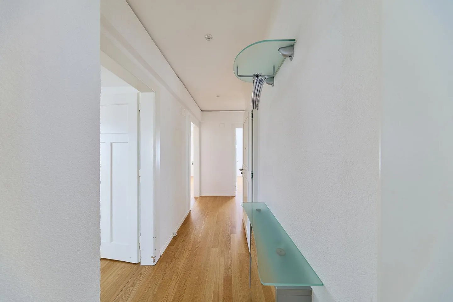 Bella appartamento di 3½ stanze con giardino privato nel cuore di Ostermundigen - Foto 8 di 18
