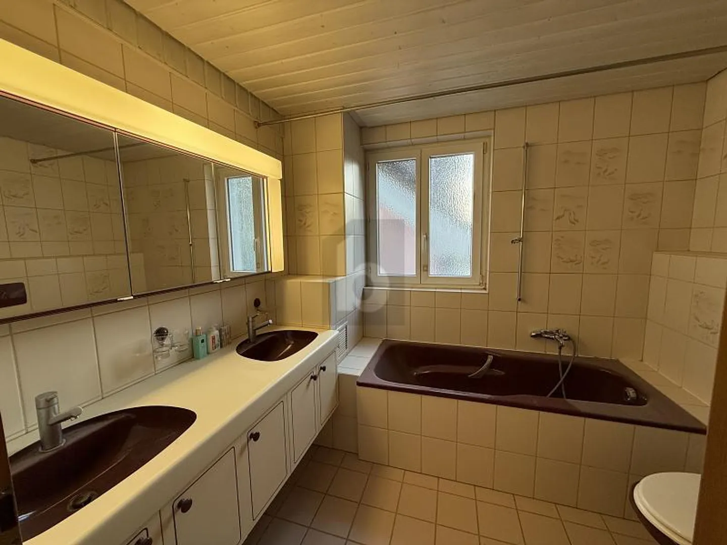 Charming and High-Quality on Two Levels - Photo 5 of 6