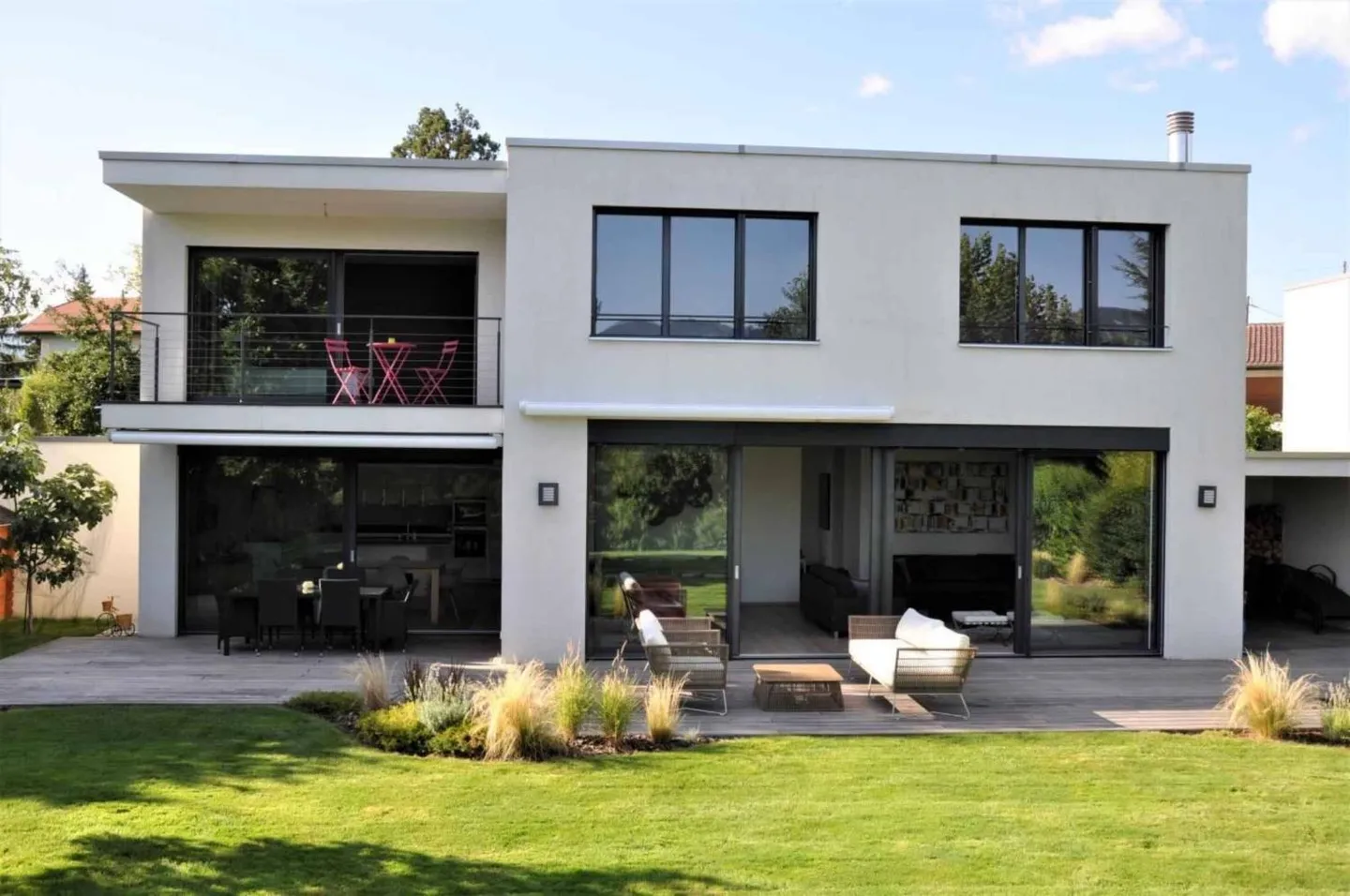Moderne Villa mit Gartenterrasse - Foto 2 von 10
