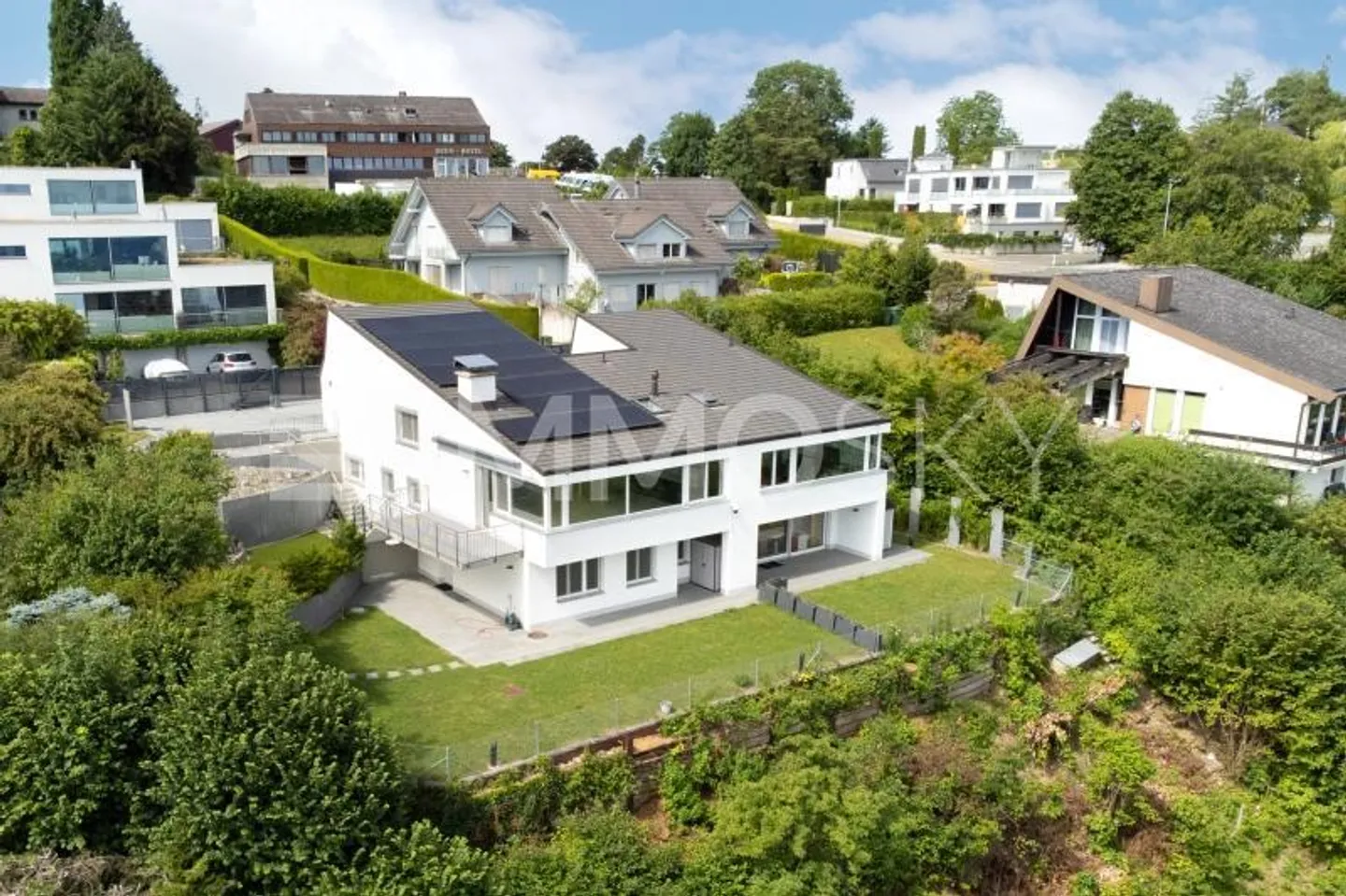 Über den Dächern – Edles Wohnen mit Blick auf den Zürichsee - Photo 3 of 5