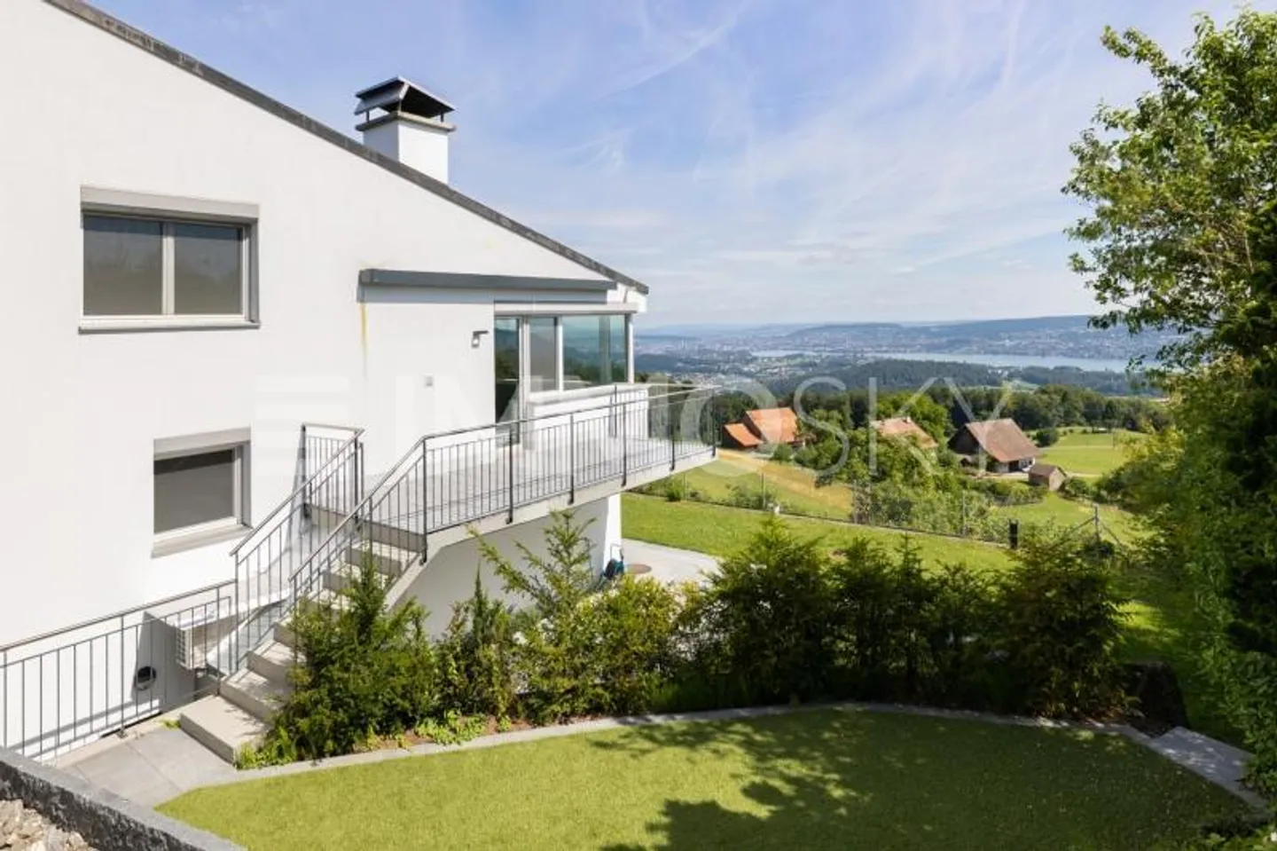 Über den Dächern – Edles Wohnen mit Blick auf den Zürichsee - Photo 4 of 5