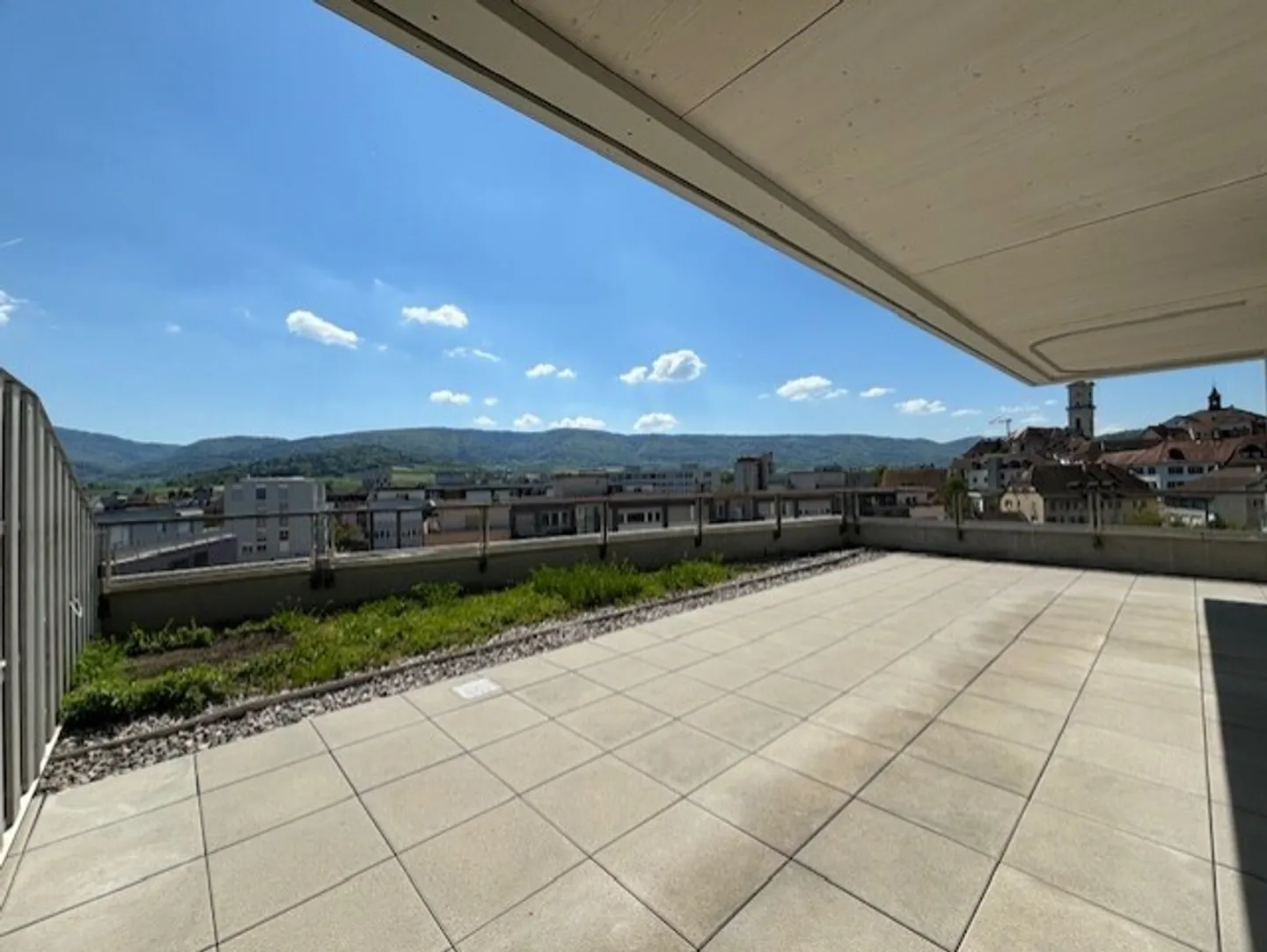 Rte de Bâle 12 - 4.5 room penthouse apartment for rent - Photo 1 of 5