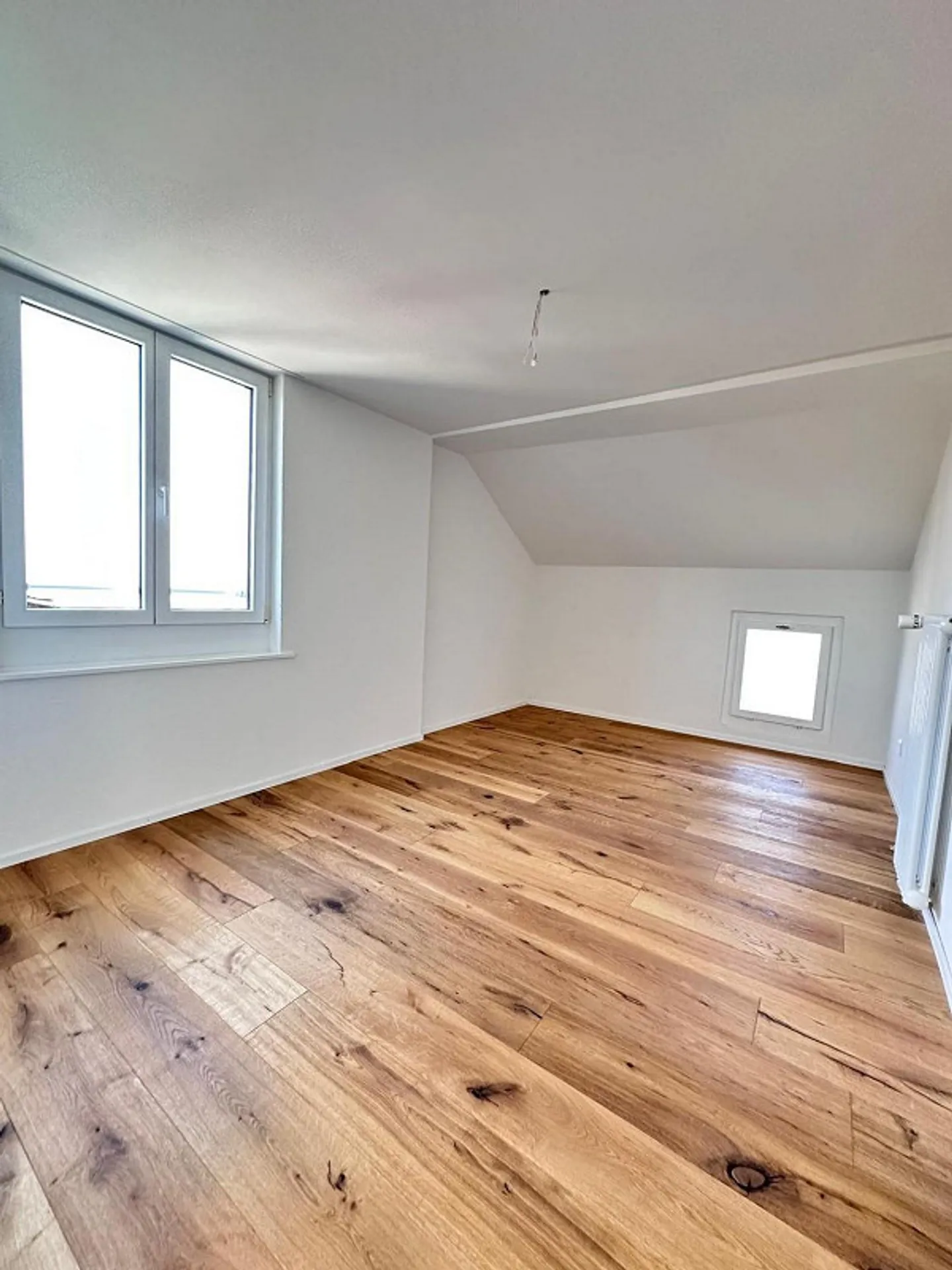 Appartamento 2.5 stanze completamente ristrutturato in una posizione centrale - Foto 2 di 7