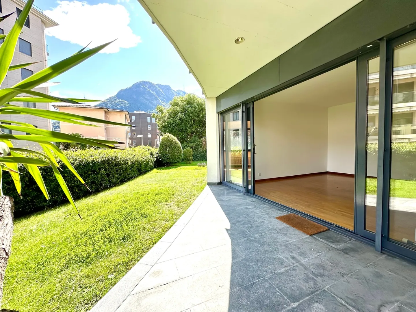 Elegante Residenza Familiare 4.5 Zimmer con Moderni Comfort - Foto 6 di 11