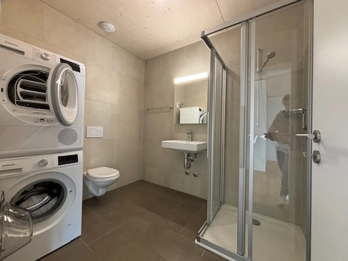 Rte de Bâle 12 - 4.5 room penthouse apartment for rent - Photo 4 of 5