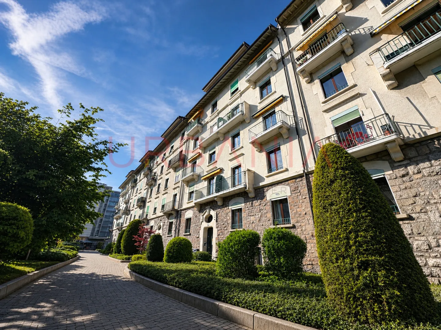 Schöne durchgehende Wohnung in ruhiger Lage - Foto 1 von 9