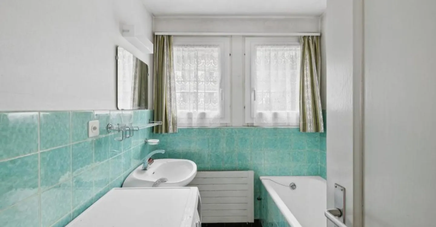 Individual villa to renovate - Photo 4 of 12