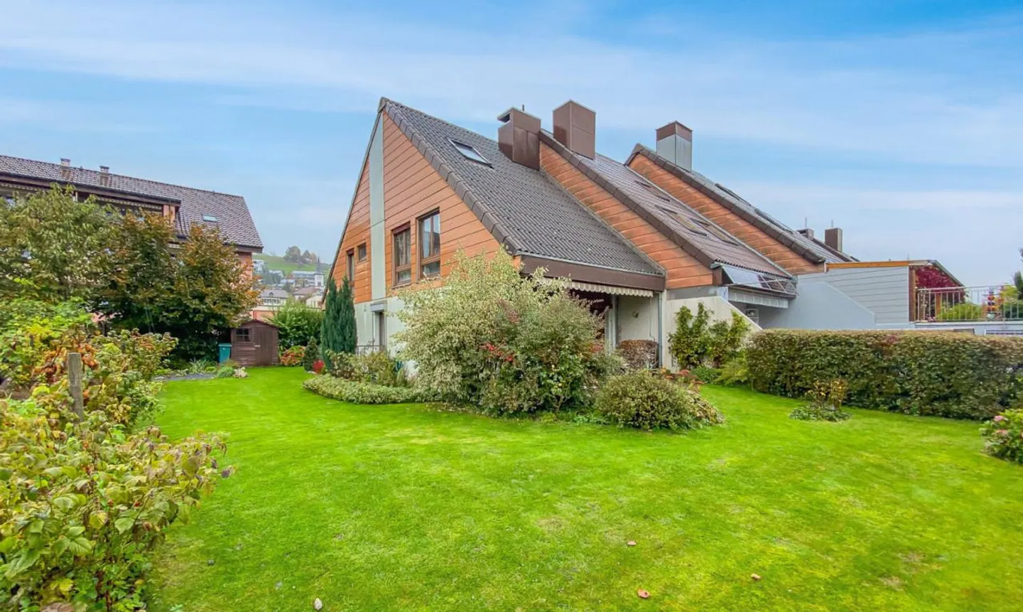 5-room end-of-terrace house with large garden - Photo 1 of 13