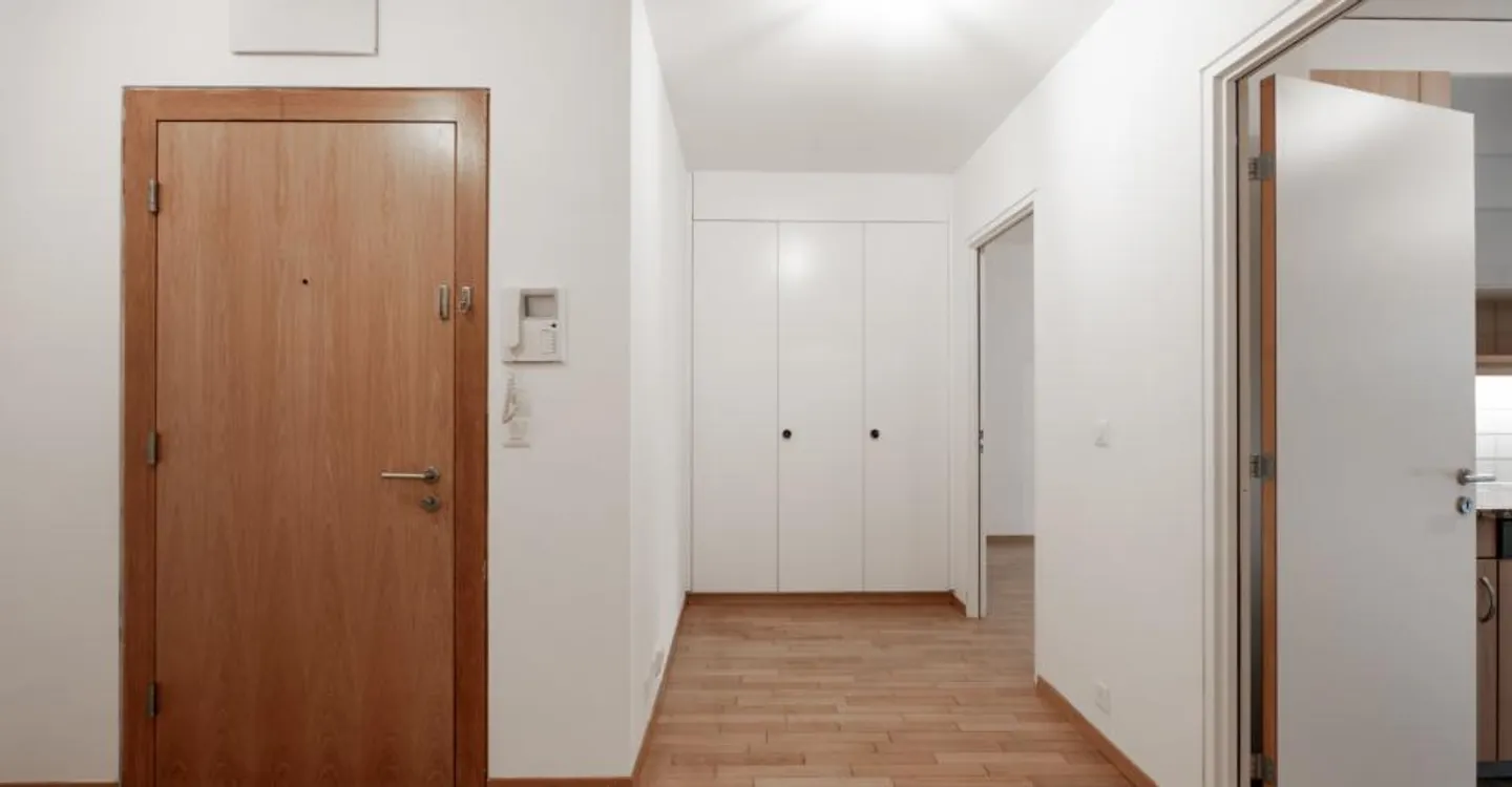 Appartement traversant d’exception de 151m² avec 2 jardins de 87², véranda vitrée de 25m² et double box de 31m² - Photo 10 of 18