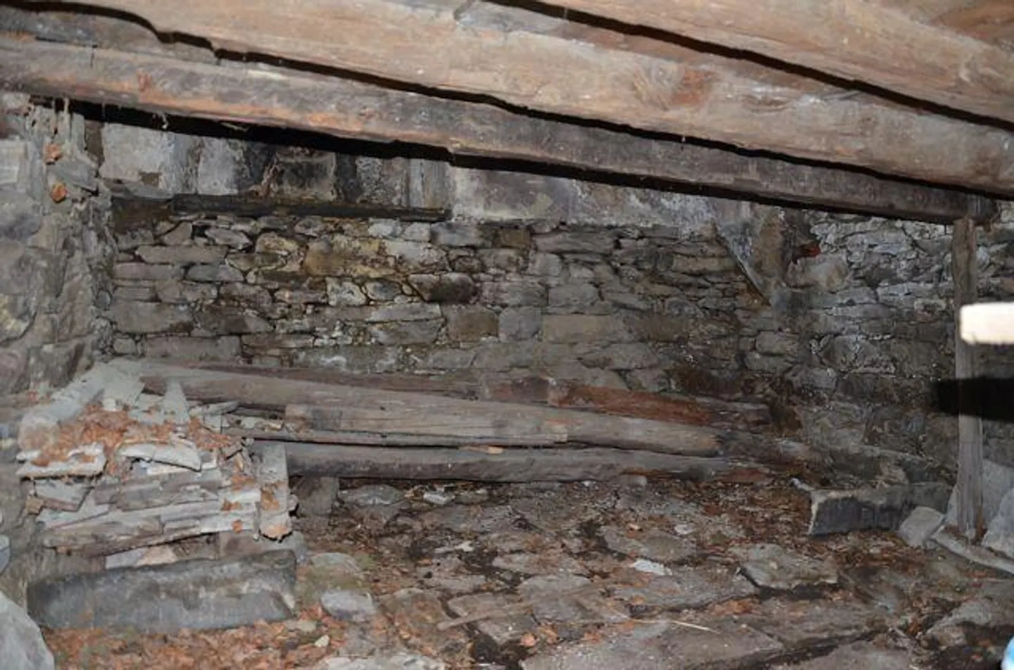 Large house with terrace and annex to be renovated in a position... - Photo 16 of 25