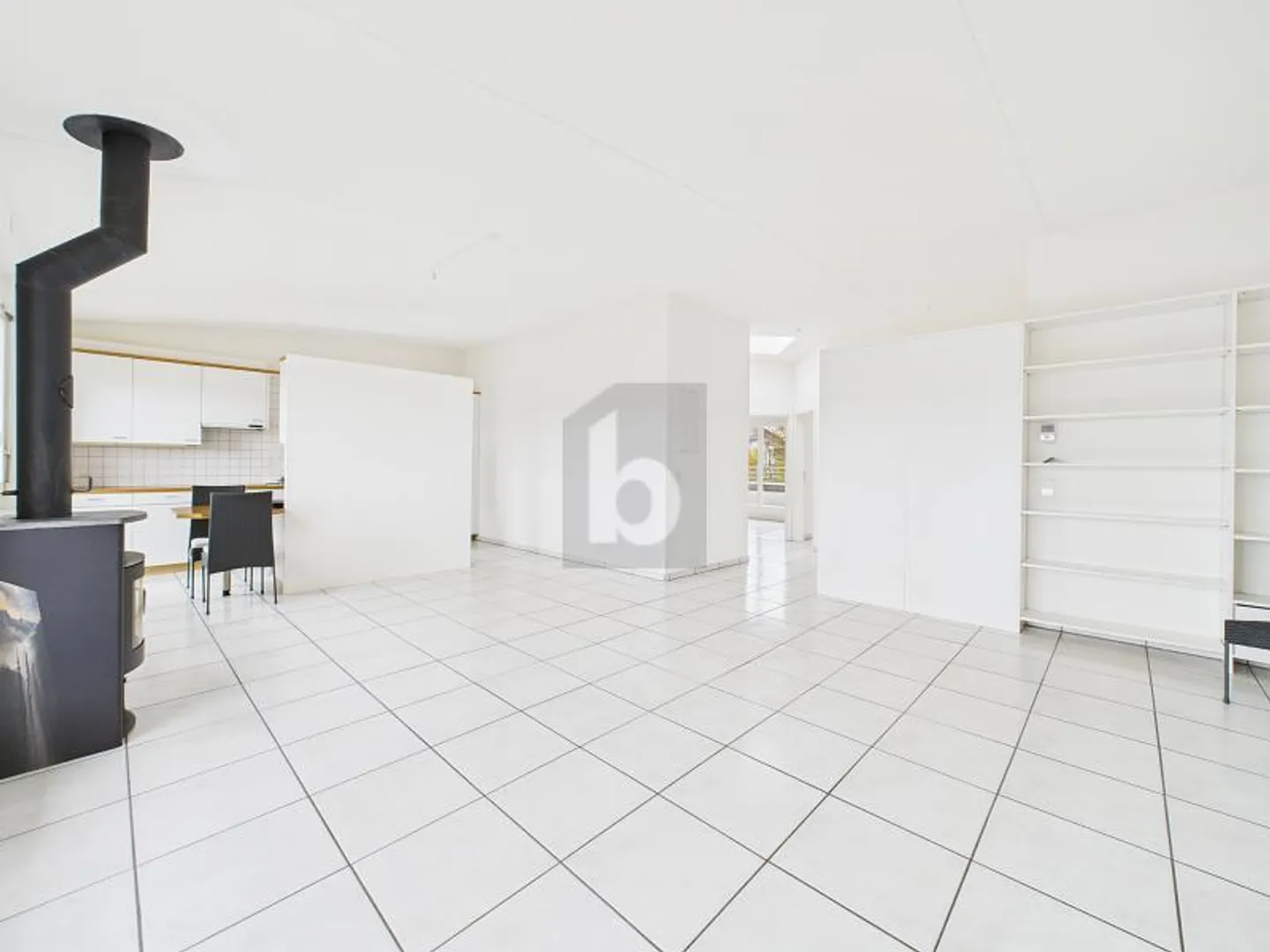 SPACIOUS WITH TERRACE AND FAR VIEW - Photo 2 of 6