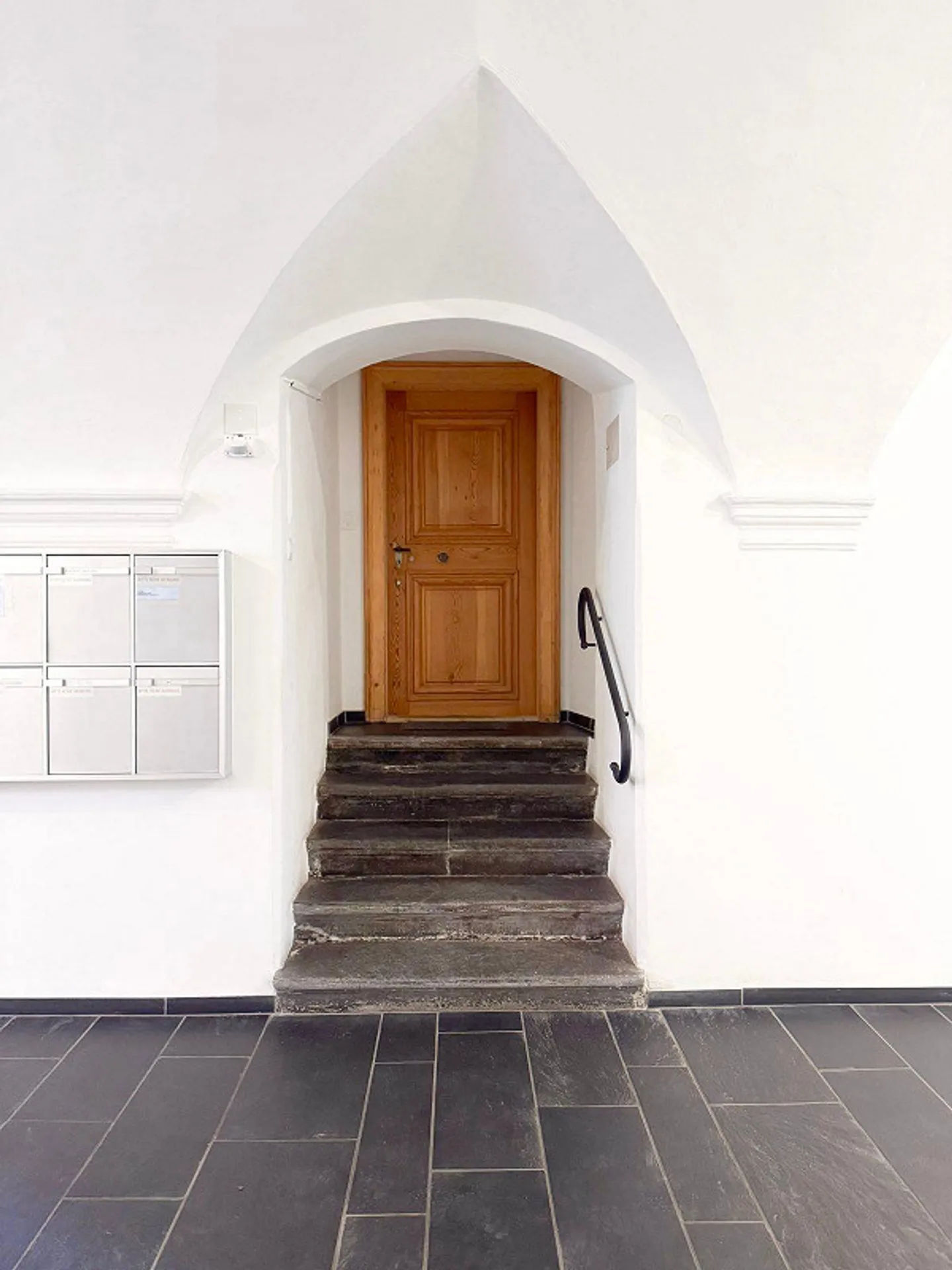 Charmante Wohnung in historischem Gebäude - Foto 3 von 16