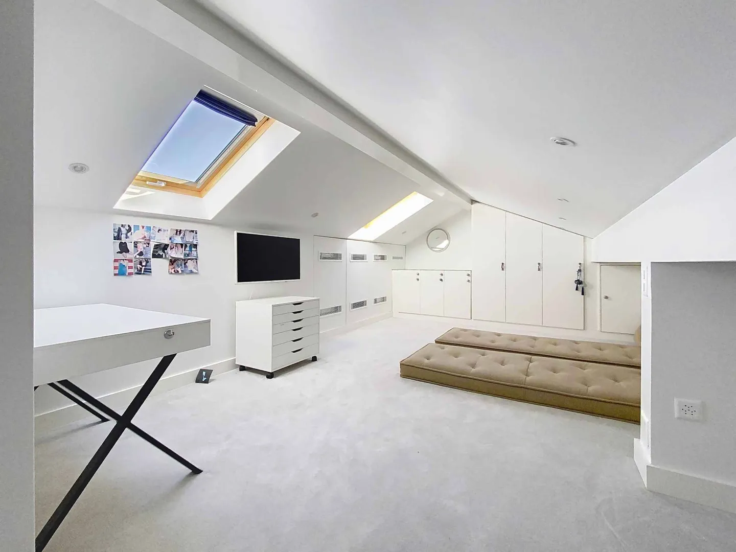 Magnificent Apartment with a View - Photo 13 of 13