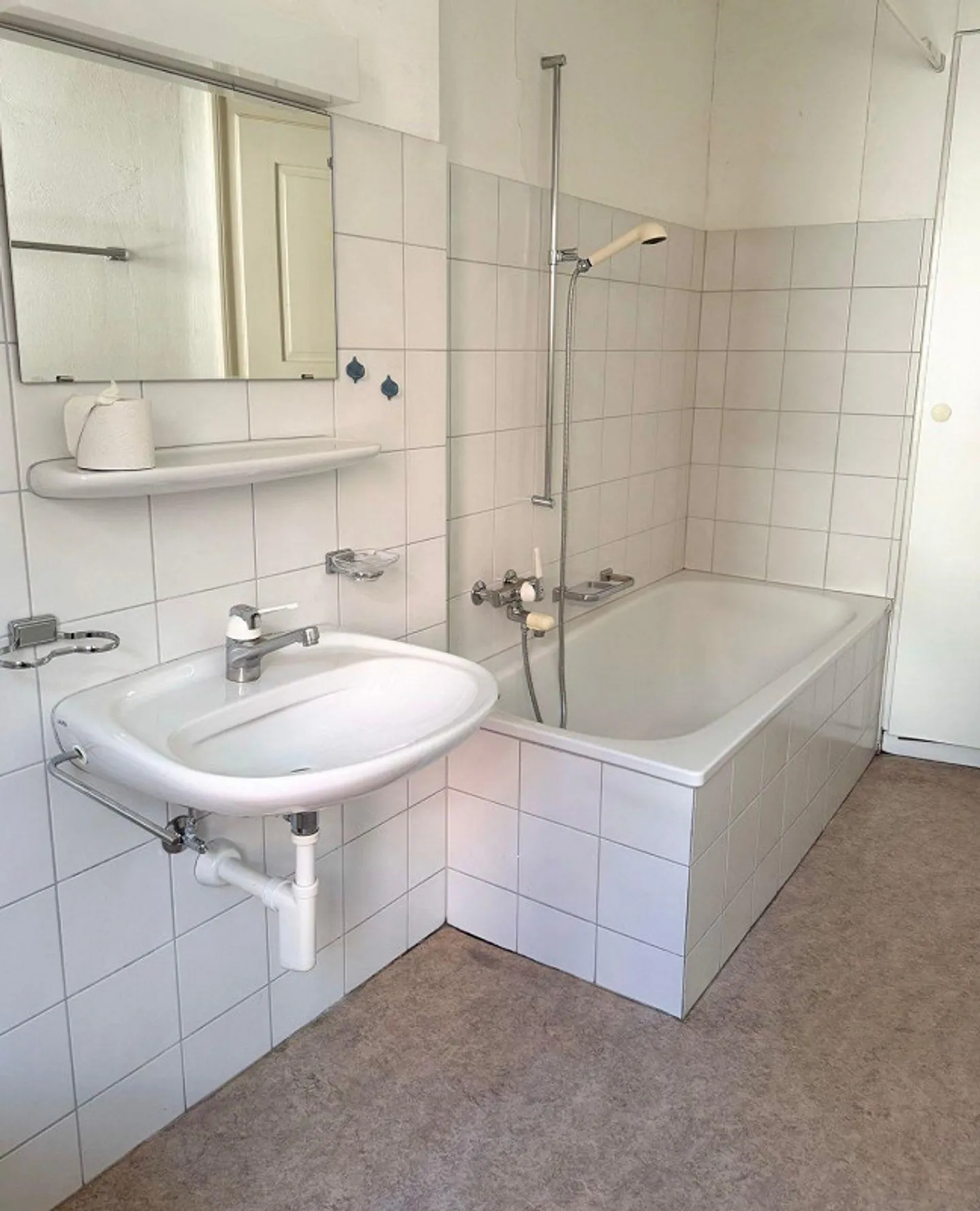 Charmante Wohnung in historischem Gebäude - Foto 13 von 16