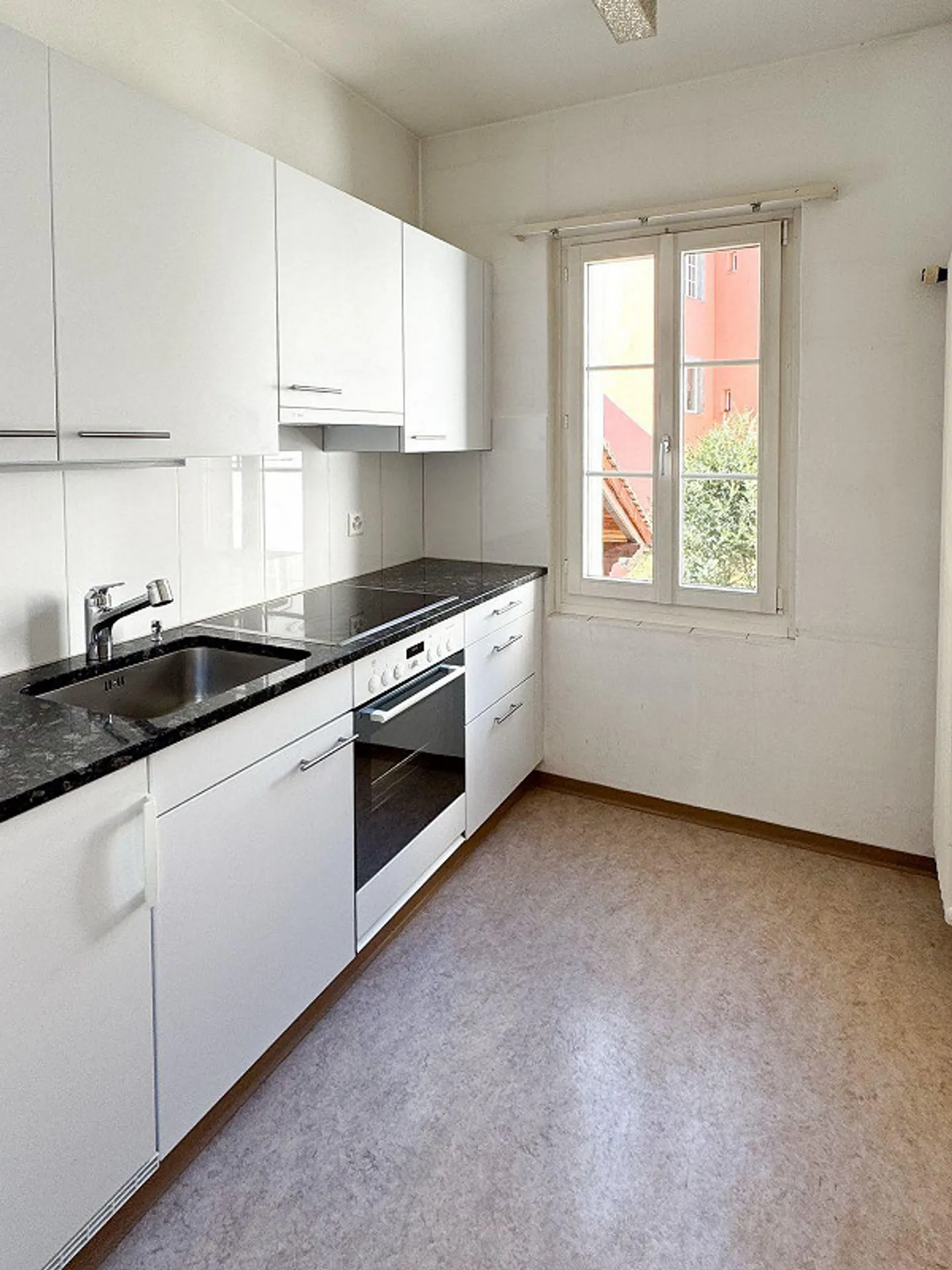 Charmante Wohnung in historischem Gebäude - Foto 14 von 16