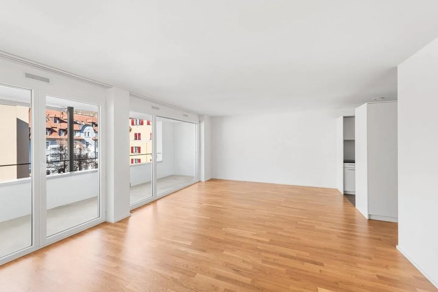 RENT WITHOUT DEPOSIT - Living in the heart of the spa district - Photo 4 of 6