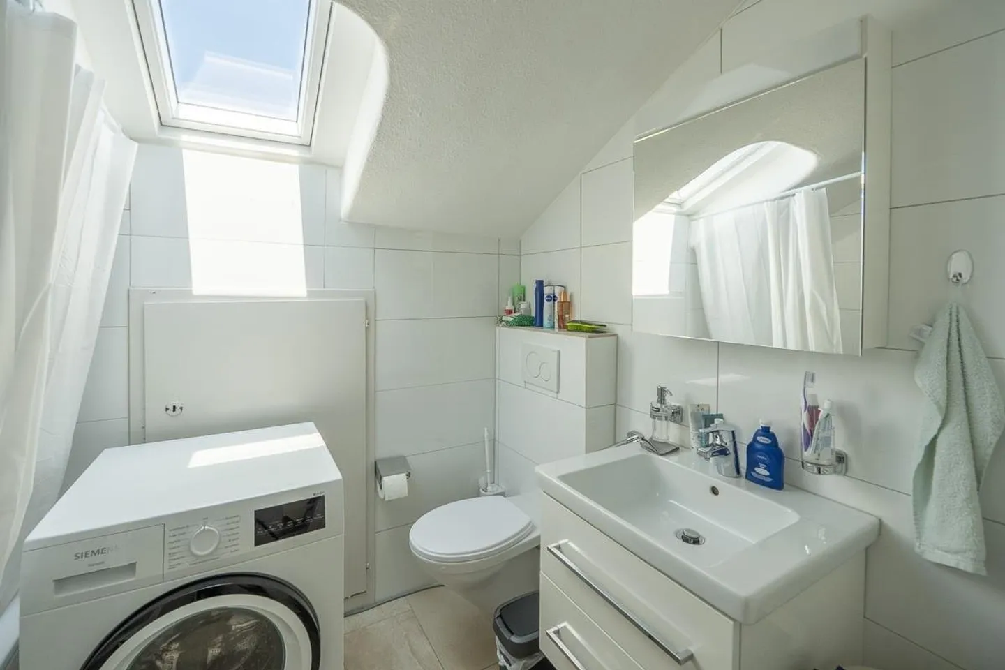 Appartamento affascinante di 2,5 stanze in mansarda - Foto 5 di 9