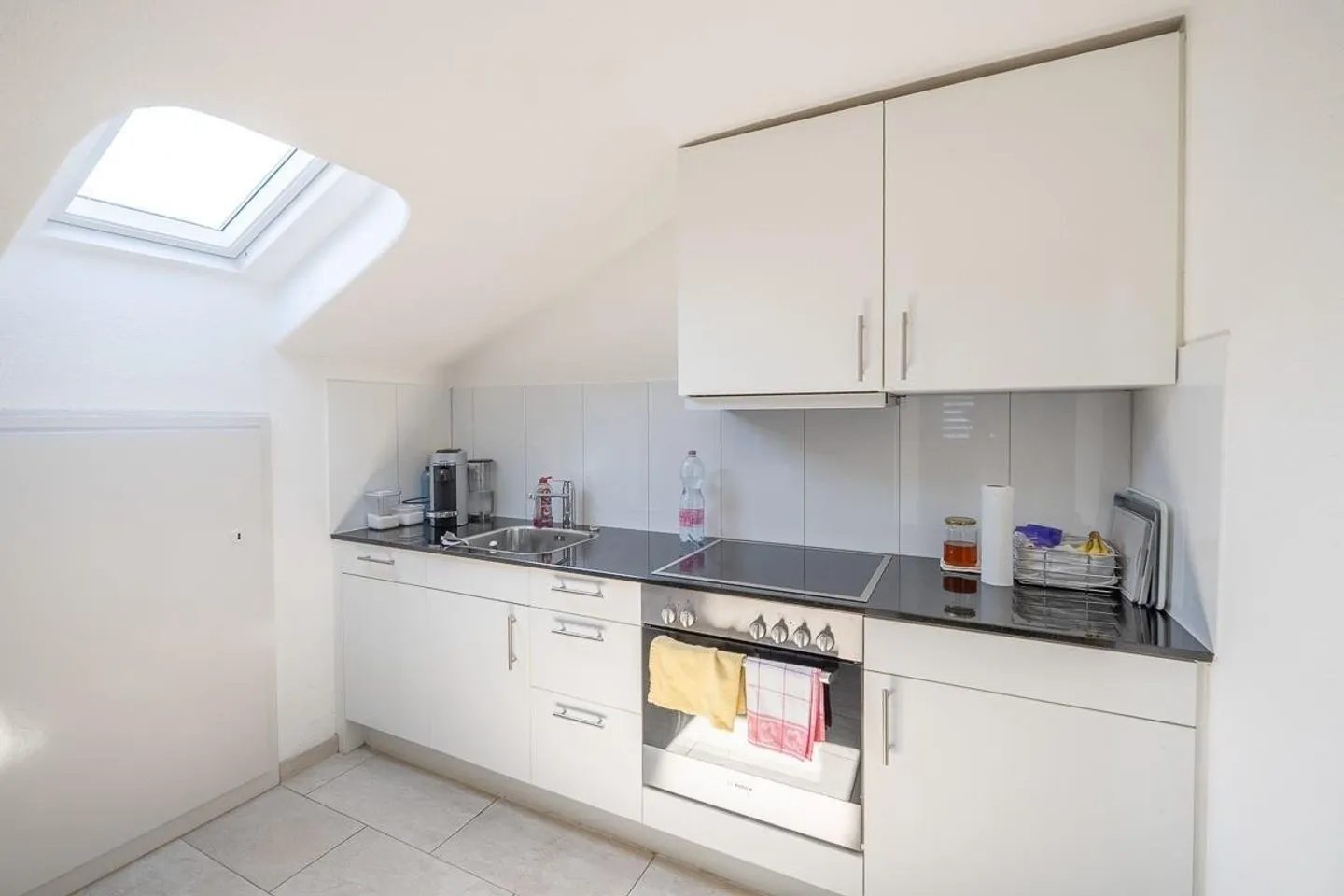 Appartamento affascinante di 2,5 stanze in mansarda - Foto 4 di 9