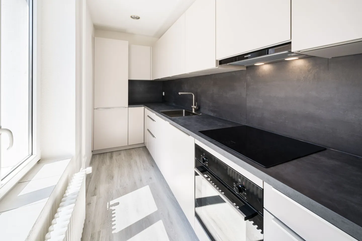 Appartamento di città con 3 camere da letto recentemente ristrutturato nel quartiere 4 di Zurigo - Foto 2 di 9