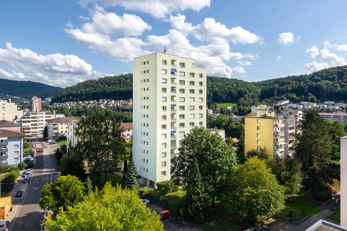 Apartment for rent - Photo 2 of 10