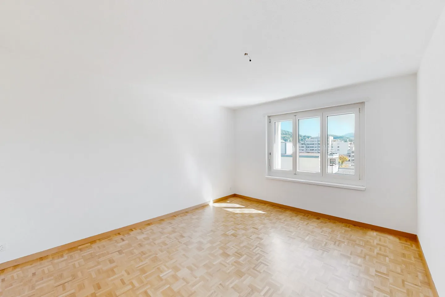 Apartment for rent - Photo 5 of 10