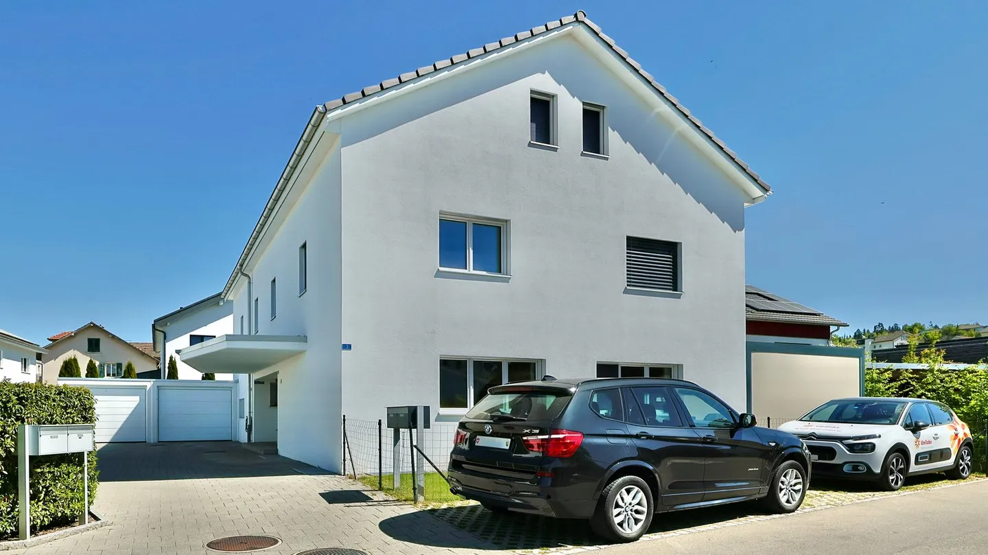 Casa ben tenuta con comfort, giardino e pergola - Foto 7 di 9