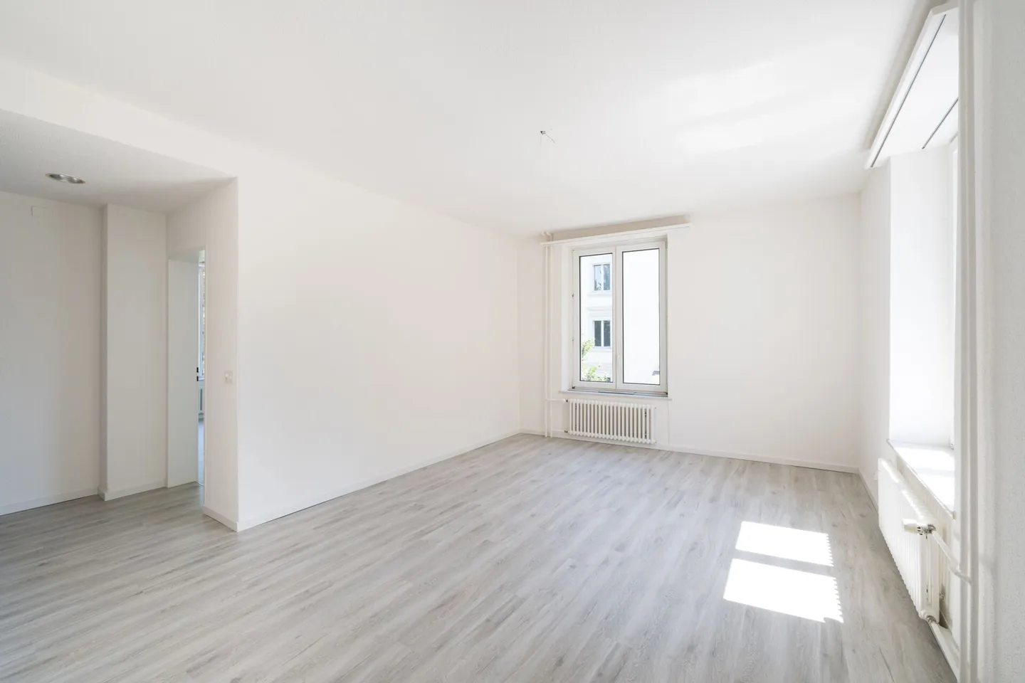 Appartamento di città con 3 camere da letto recentemente ristrutturato nel quartiere 4 di Zurigo - Foto 7 di 9