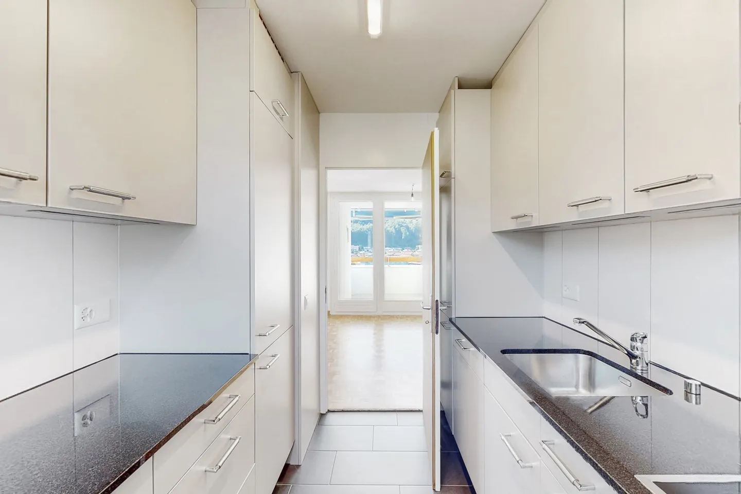 Apartment for rent - Photo 8 of 10