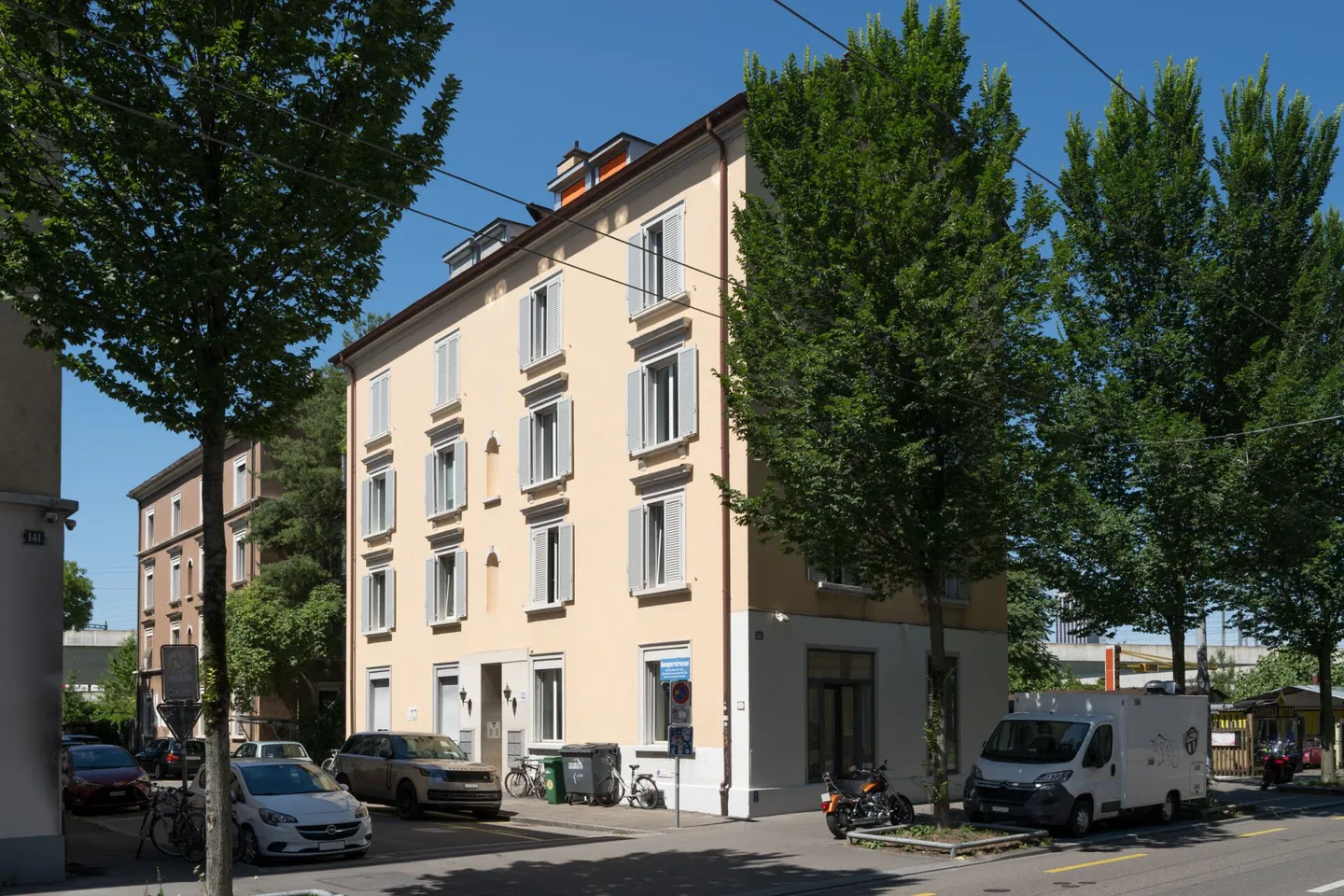 Appartamento di città con 3 camere da letto recentemente ristrutturato nel quartiere 4 di Zurigo - Foto 8 di 9