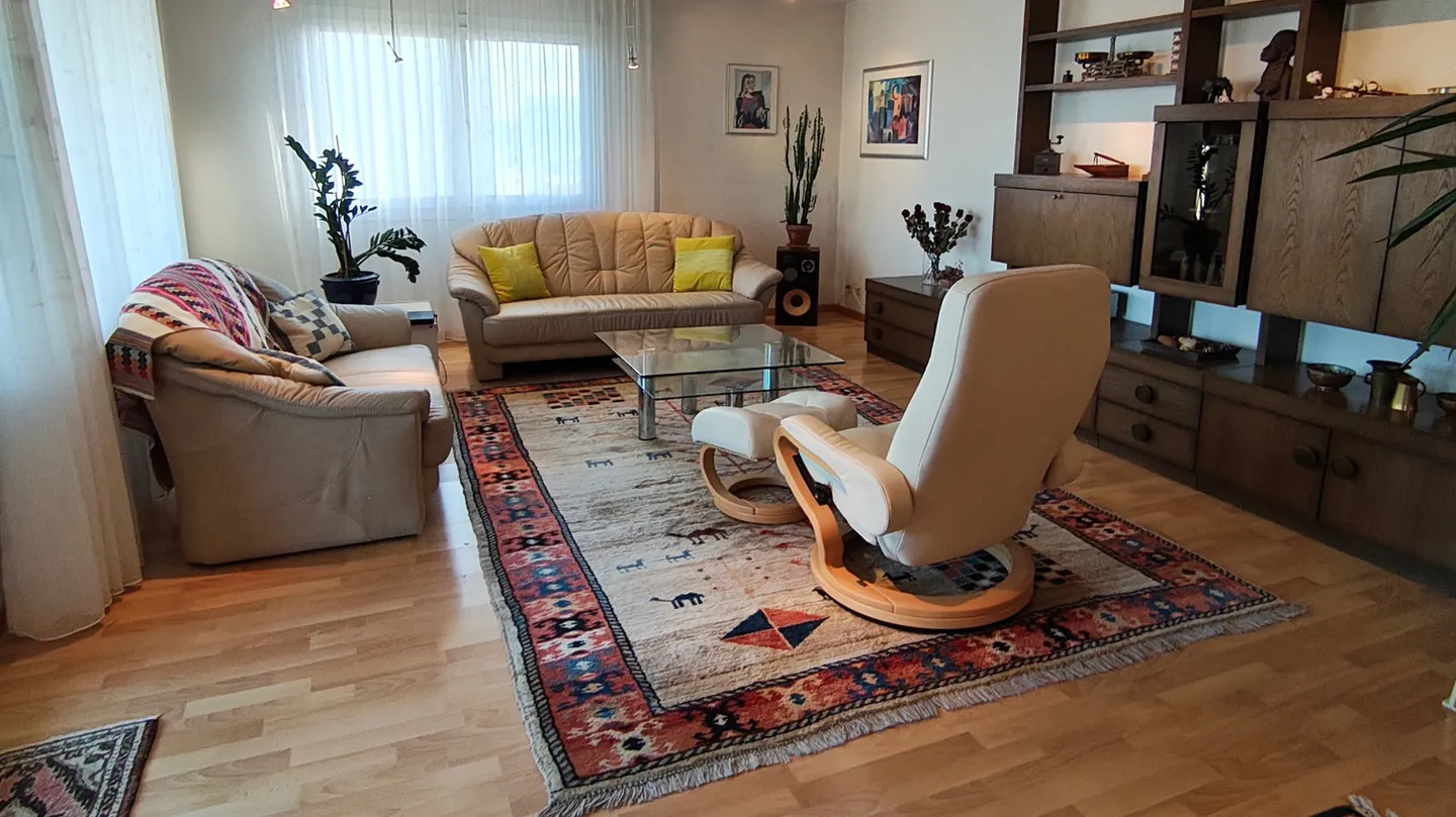 4½ ZI-WOHNUNG IN GEROLFINGEN (BE), MÖBLIERT, TEMPORÄR - Foto 2 von 10