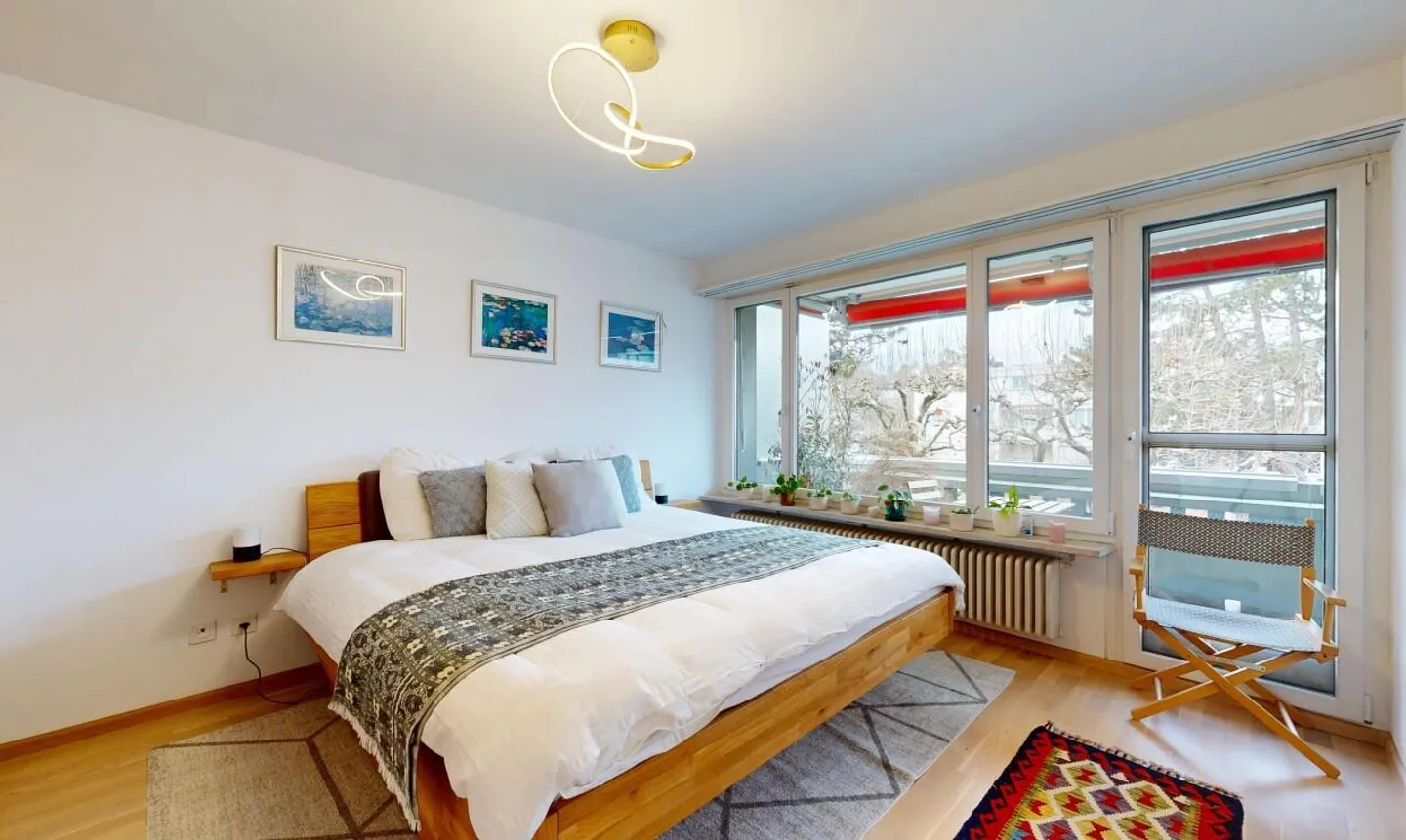 Central 4.5-room apartment with balcony and private washing tower - Photo 7 of 11