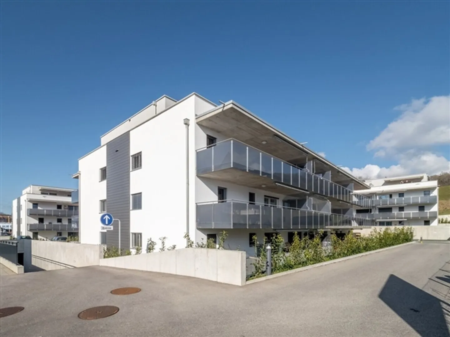 Appartement 2.5 pièces au rez-de-chaussée ! - Photo 2 sur 9